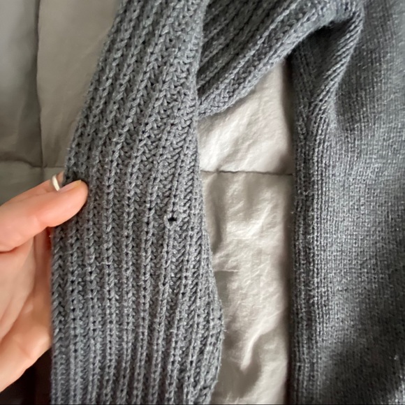 Cozy Ugg Cowel Neck Long Sweater Size M - Picture 4 of 5